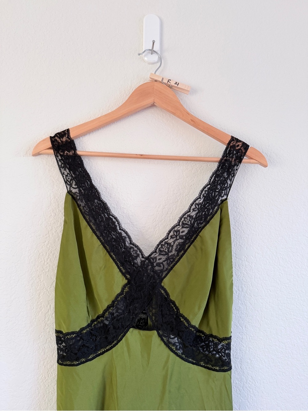 Anthropologie green slip dress with black lace size large - Picture 7 of 13